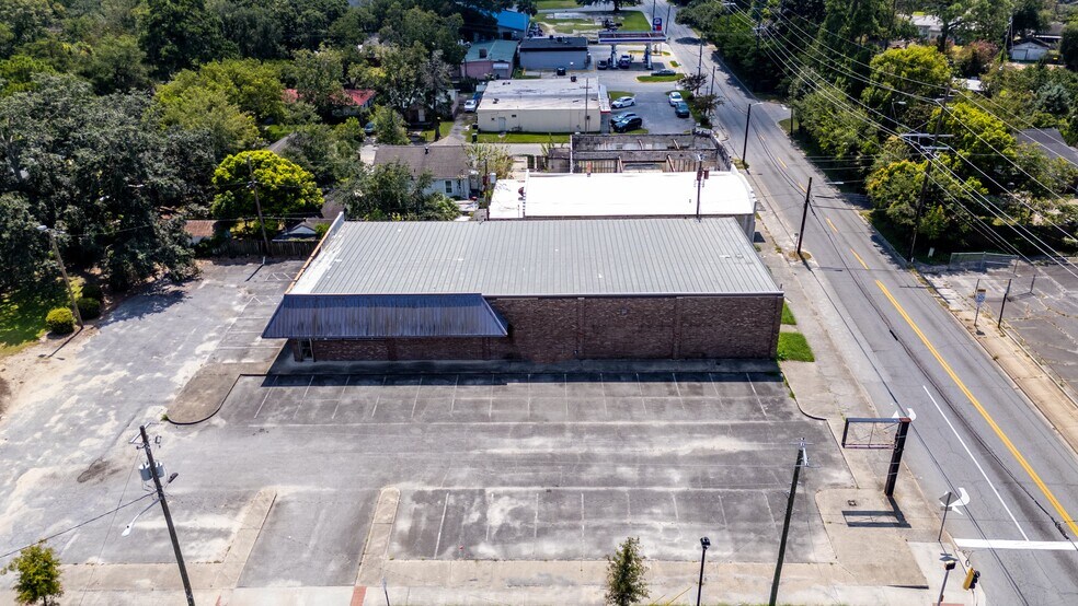 More Photos Of 802 Pennsylvania Ave, Savannah Freestanding For Sale