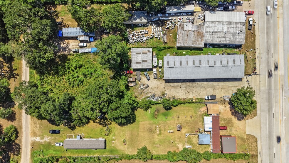 More Photos Of 12210 Highway 105 E, Conroe Warehouse For Lease