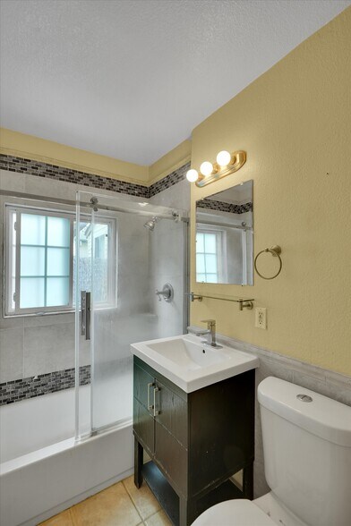 More Photos Of 828 Hill St, Santa Monica Apartments For Sale