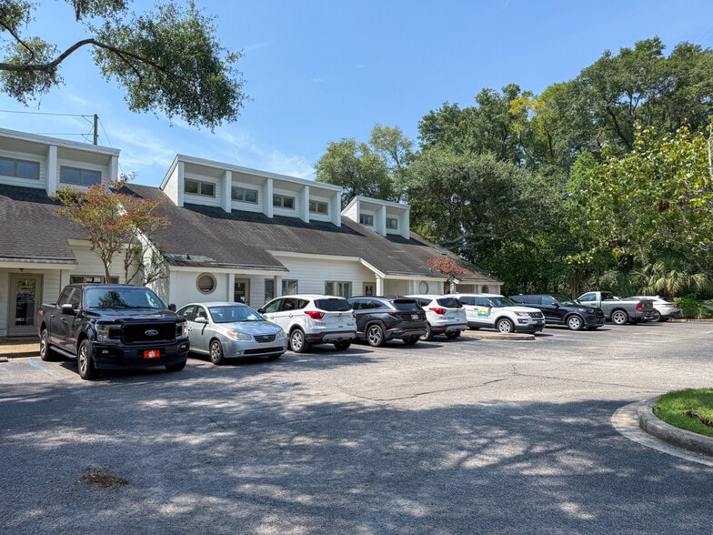 More Photos Of 102 Wappoo Creek Dr, Charleston Loft Creative Space For Sale