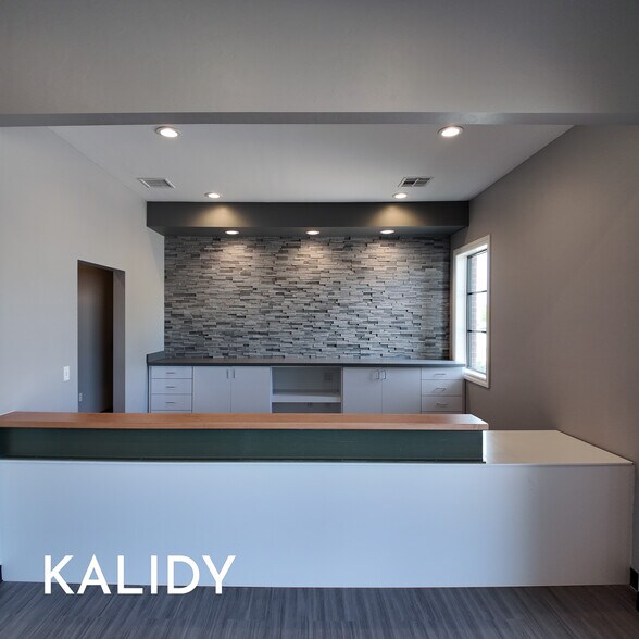 More Photos Of 2220 NW 164th St, Edmond Office For Sale