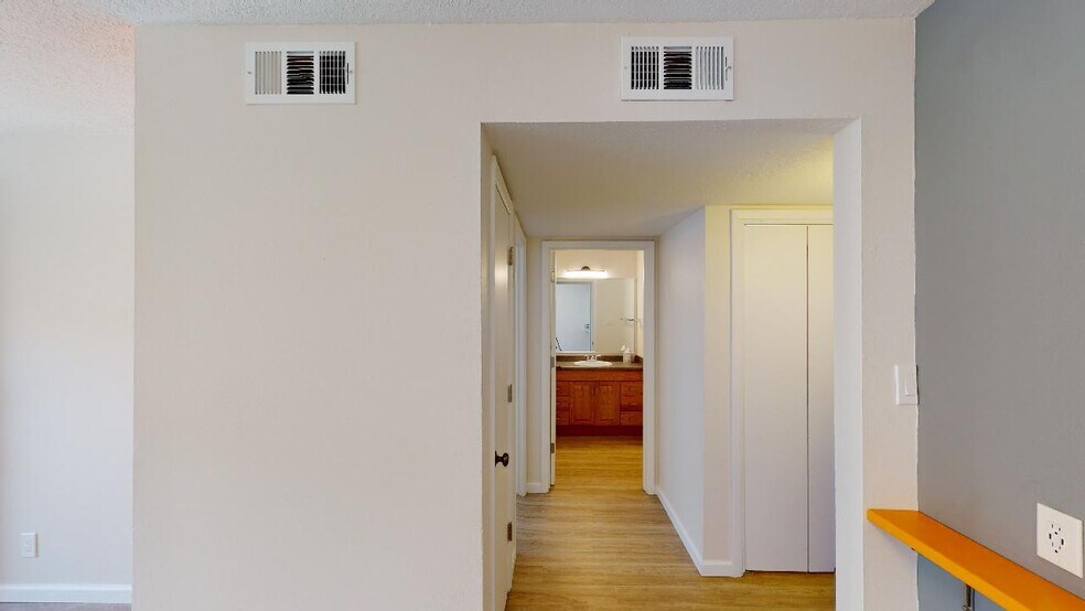 More Photos Of 1117 Louisiana Blvd SE, Albuquerque Apartments For Sale