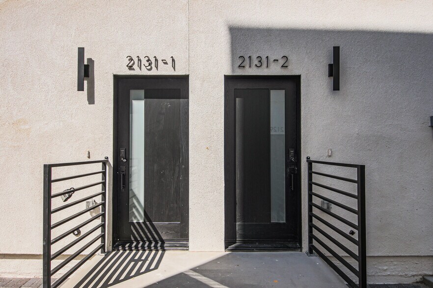 More Photos Of 2129 Aaron St, Los Angeles Apartments For Sale