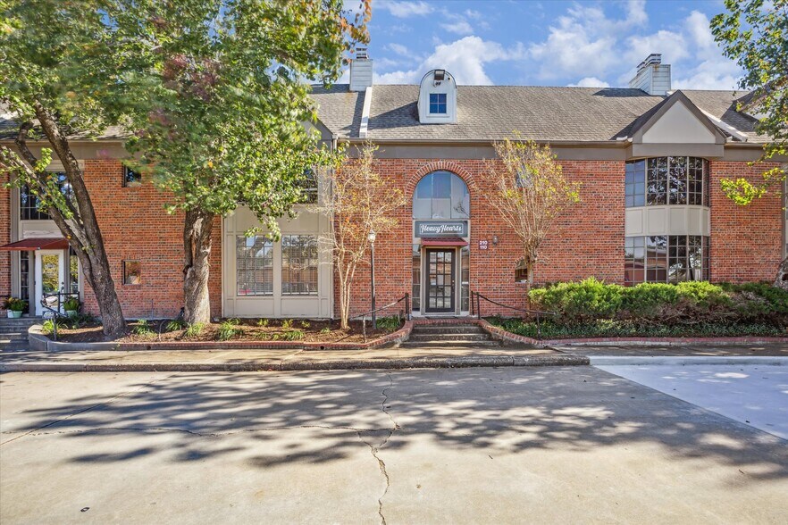 More Photos Of 16815 Royal Crest Dr, Houston Loft Creative Space For Sale