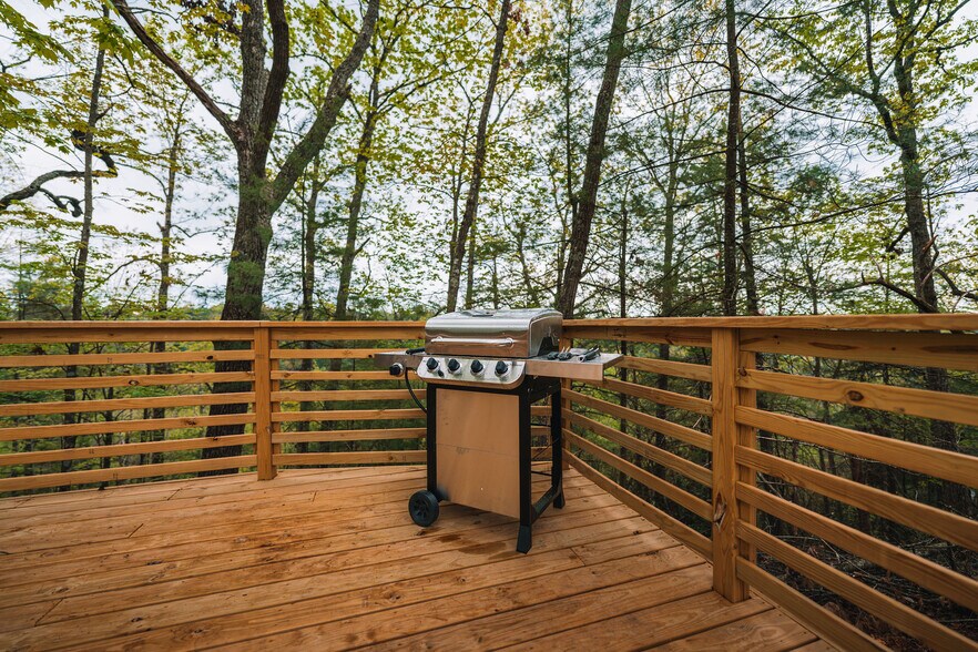 More Photos Of 250 Wood Thrush Lane, Rogers Specialty For Sale