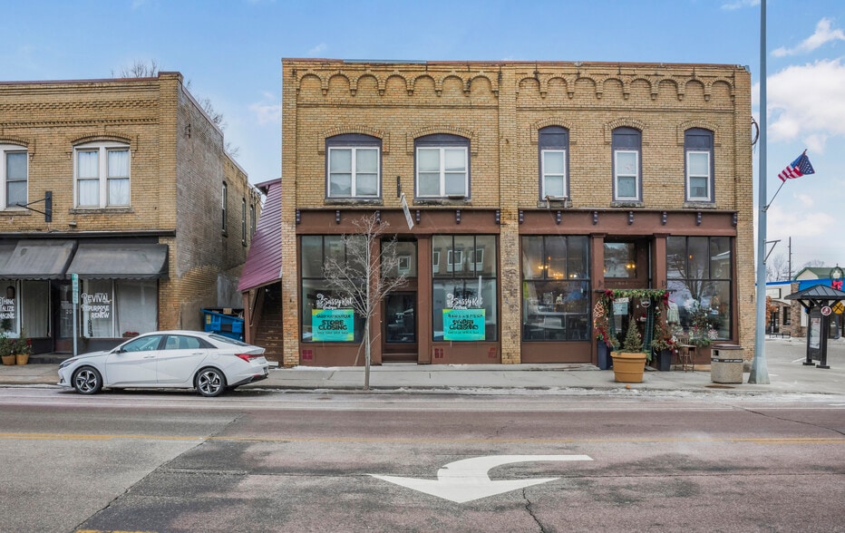 More Photos Of 200 Broadway St, Jordan Storefront Retail Residential For Lease