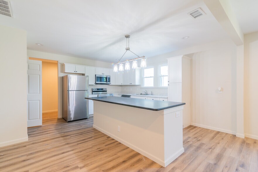 More Photos Of 506 E Marion St, Shelby Apartments For Sale