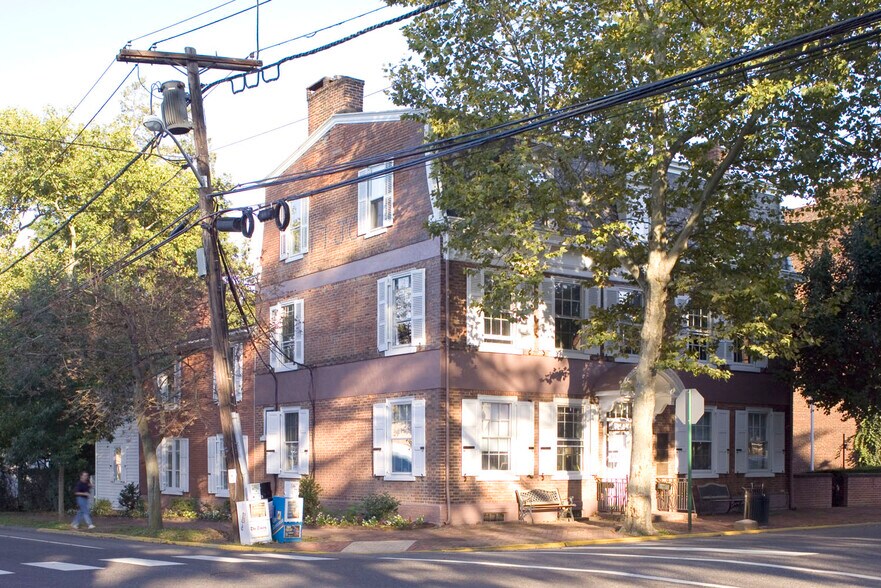 More Photos Of 101 Farnsworth Ave, Bordentown Office For Sale