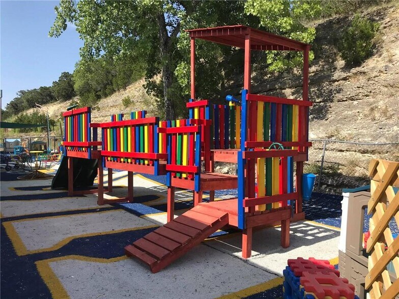 More Photos Of 130 Charter Oak Dr, Canyon Lake Daycare Center For Lease