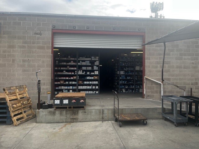 More Photos Of 117 V St, Bakersfield Warehouse For Lease
