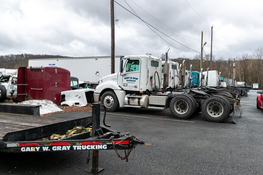 More Photos Of 56 US 46 Hwy, Columbia Distribution For Lease