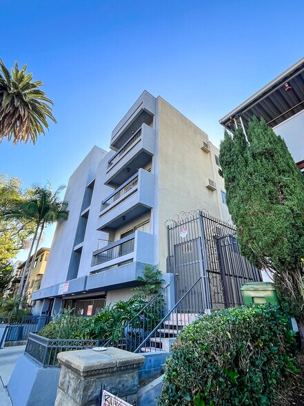 More Photos Of 320 S Occidental Blvd, Los Angeles Apartments For Sale