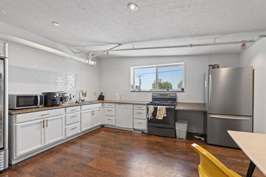 More Photos Of 7095 W 3500 S, Salt Lake City Service For Sale