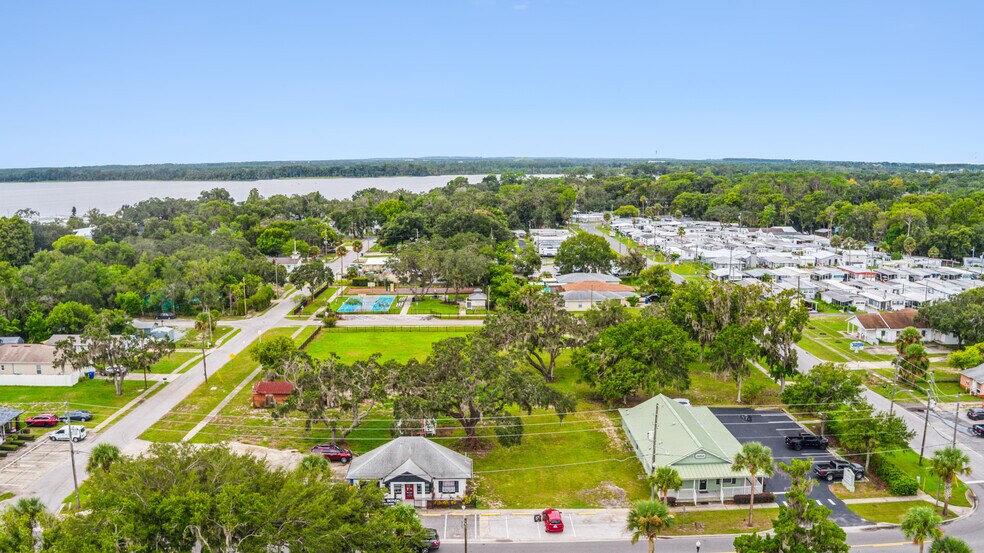 More Photos Of 819 Main St, Tavares Land For Sale