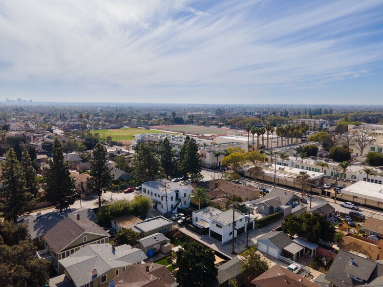 More Photos Of 415 W Pine St, Santa Ana Apartments For Sale