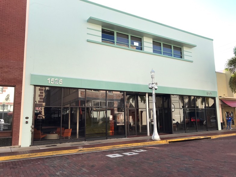 Primary Photo Of 1525 Hendry St, Fort Myers General Retail For Lease