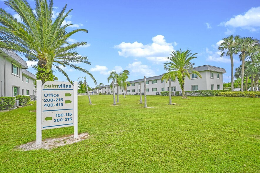 More Photos Of 8372 Beacon Blvd, Fort Myers Apartments For Sale
