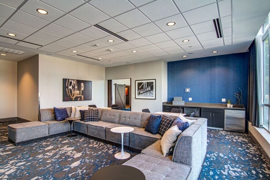 More Photos Of 1369 Spruce Pl, Minneapolis Apartments For Lease