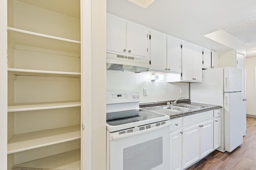 More Photos Of 1380 W Mississippi Ave, Denver Apartments For Sale