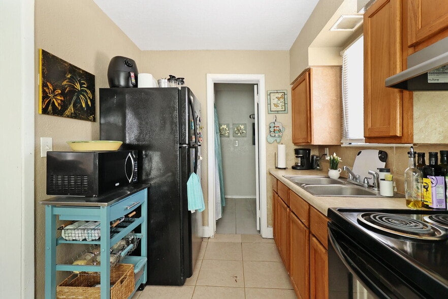 More Photos Of 822 Grand Central St, Clearwater Apartments For Sale