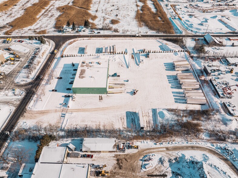 More Photos Of 500 Montée Labossière, Vaudreuil-dorion Service For Lease