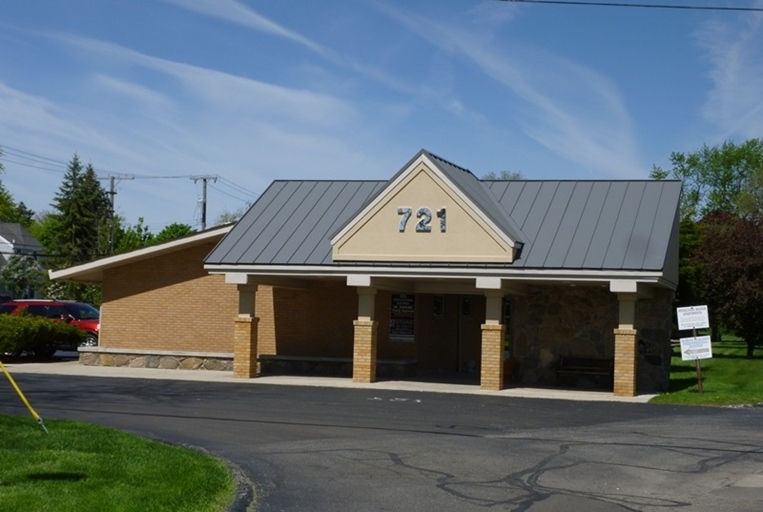 Primary Photo Of 721 N Macomb St, Monroe Office For Lease