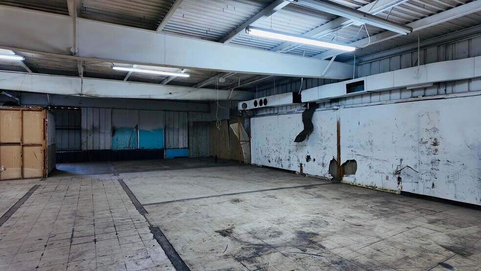 More Photos Of 1520 S Central Ave, Oklahoma City Manufacturing For Sale