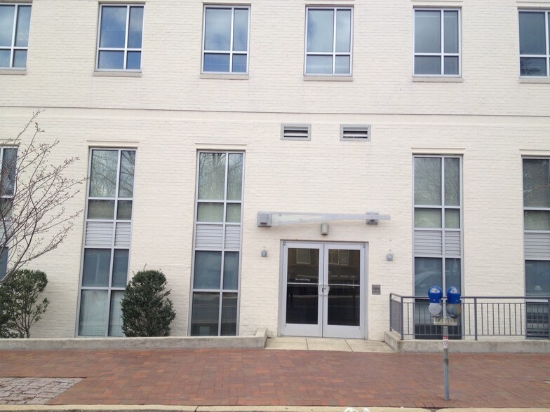 More Photos Of 804 Pershing Dr, Silver Spring Medical For Sale