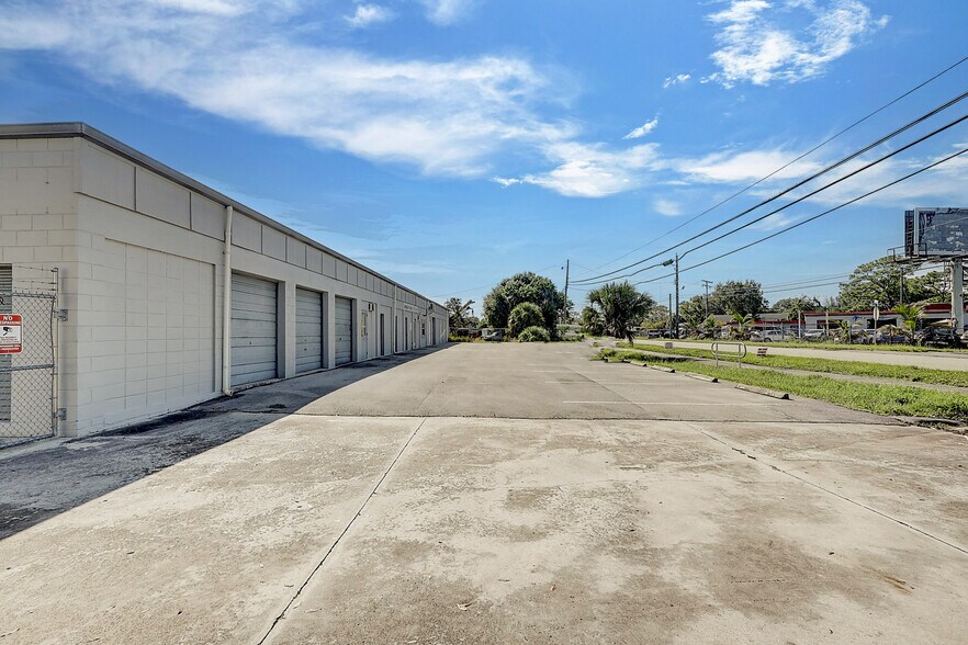 More Photos Of 1166 Angle Rd, Fort Pierce Self Storage For Sale