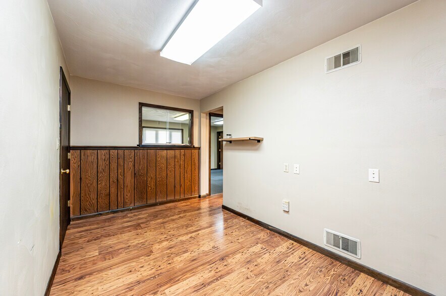 More Photos Of 376 E Main St, Mount Pleasant Medical For Sale