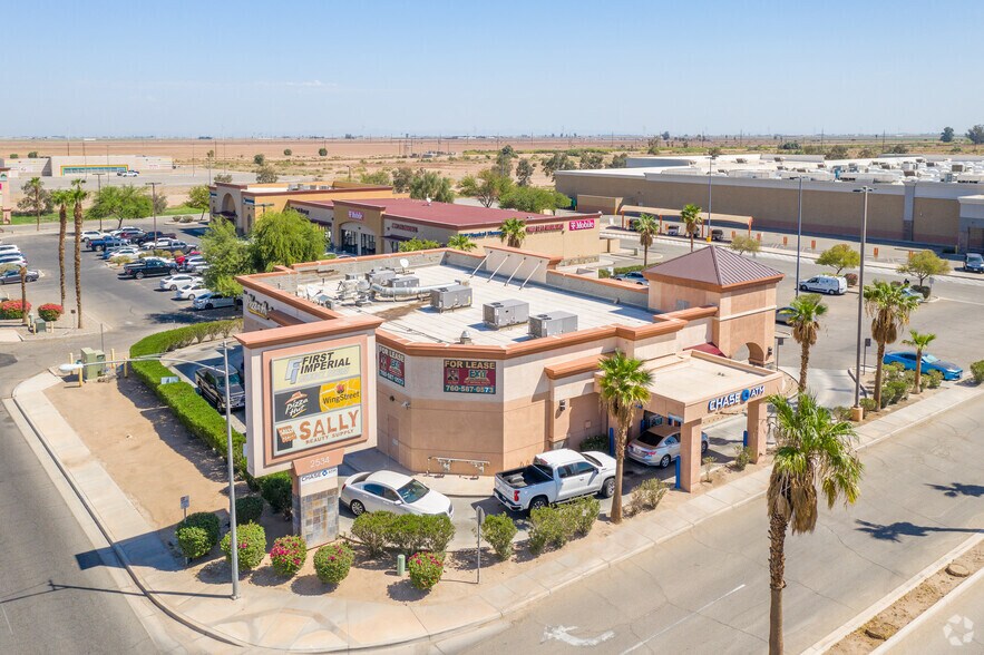 More Photos Of 2534 Rockwood Ave, Calexico Bank For Sale