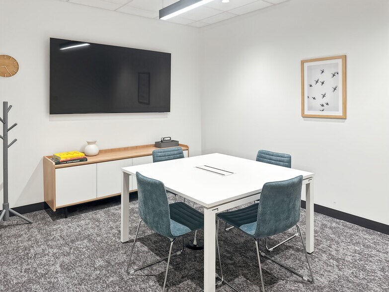 More Photos Of 10451 W Palmeras Dr, Sun City Coworking Space