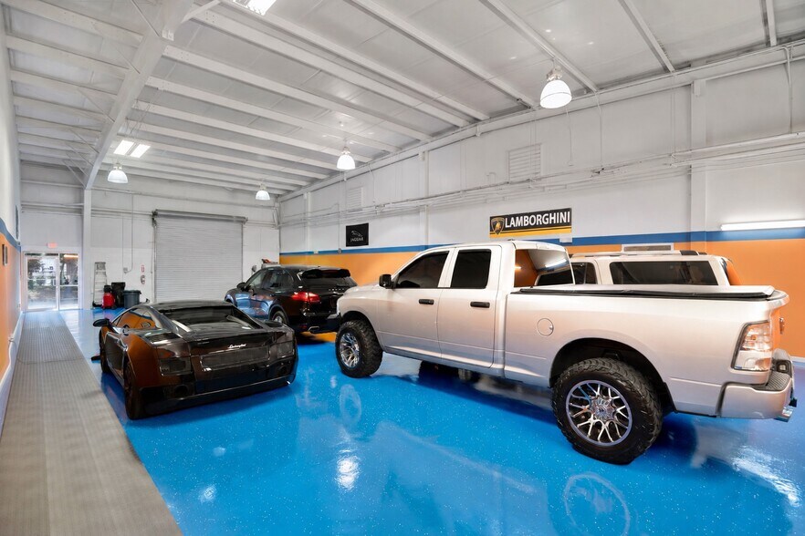 More Photos Of 2350 Us-17-92, Longwood Showroom For Sale