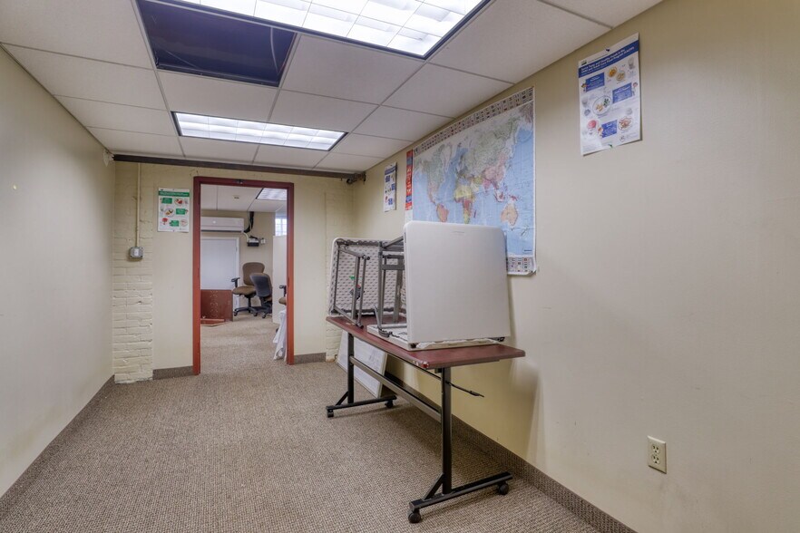 More Photos Of 2722 Park Ave, Minneapolis Office Residential For Sale