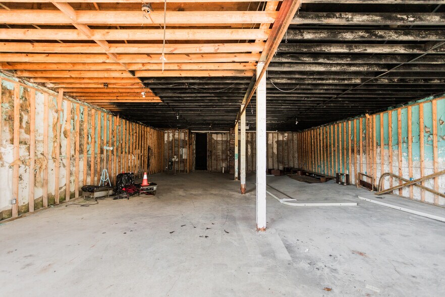More Photos Of 3711 2nd Ave, Detroit General Retail For Sale