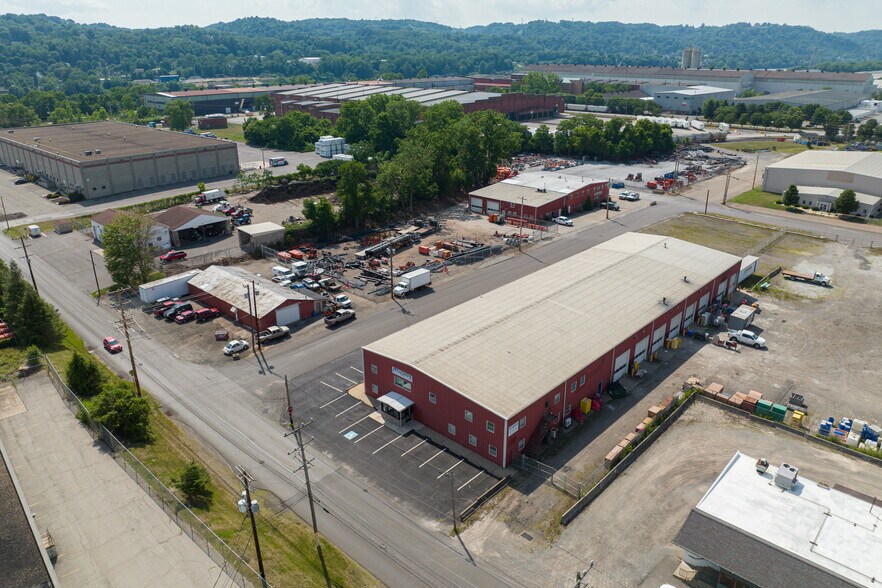 More Photos Of 17 Ferry St, Leetsdale Warehouse For Lease