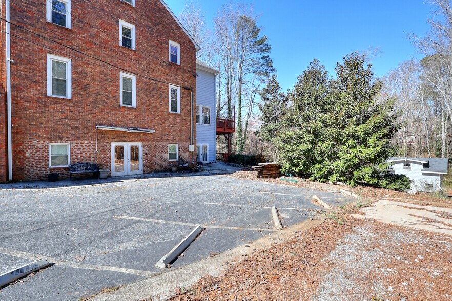 More Photos Of 4953 Presidents Way, Tucker Loft Creative Space For Sale