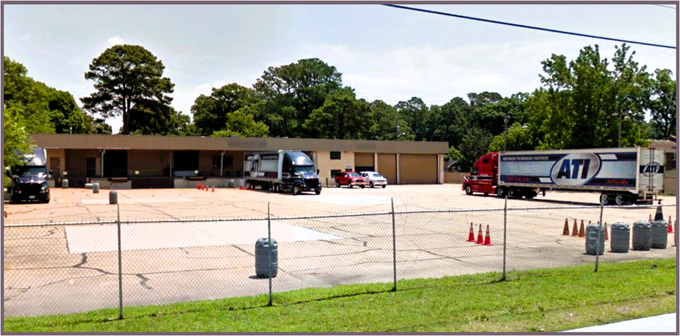 More Photos Of 994 Scott St, Norfolk Warehouse For Lease