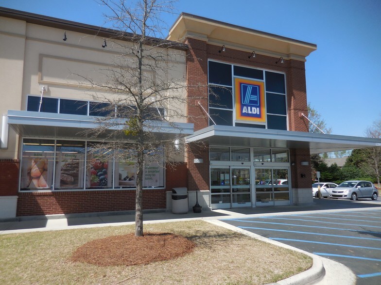 More Photos Of 12990 Highway 9 Rd, Alpharetta Unknown For Lease