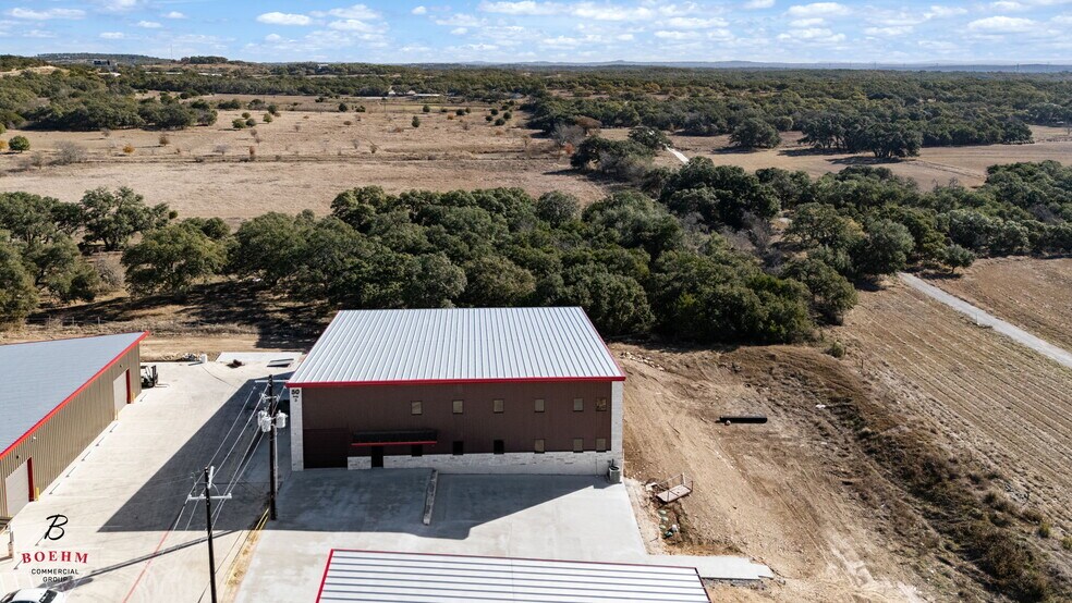More Photos Of 52 Worth Dr, Boerne Warehouse For Lease