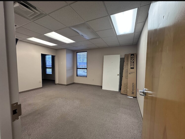 More Photos Of 2400 S Main St, Corbin Flex For Sale