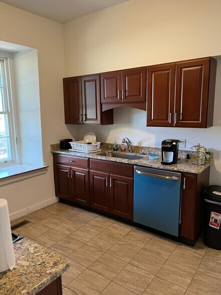 More Photos Of 2275 Bridge St- Building 6, Philadelphia Office Residential For Sale