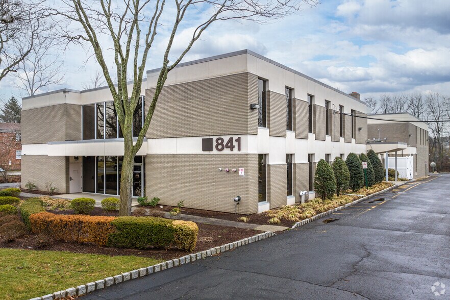 Primary Photo Of 841 Mountain Ave, Springfield Office Residential For Lease