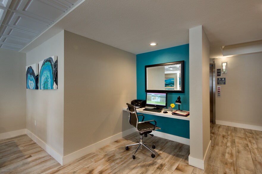 More Photos Of 1027 Washington Ave, Golden Apartments For Lease