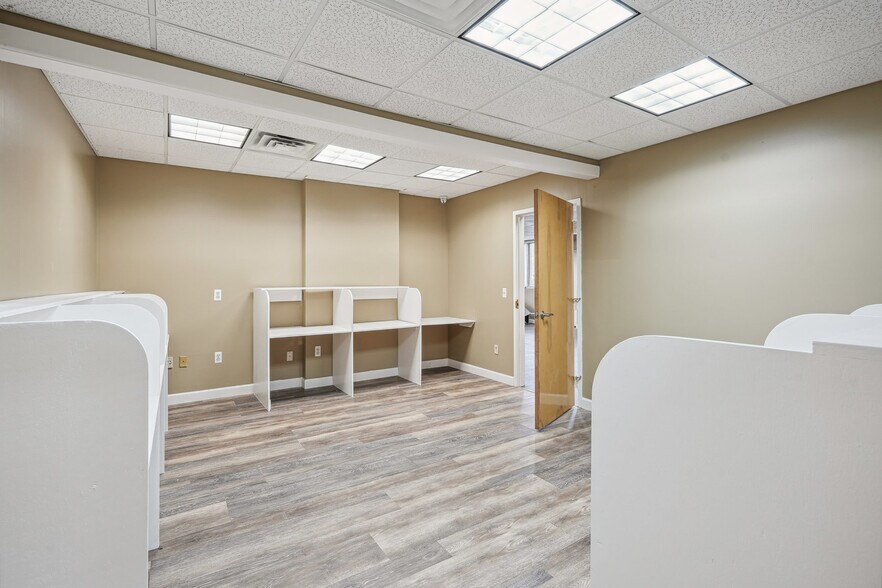 More Photos Of 200 South St, New Providence Medical For Sale