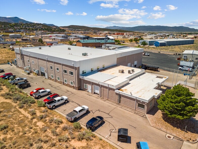 More Photos Of 2331 W Park Ave, Cedar City Distribution For Sale