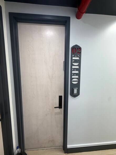 More Photos Of 65 S 11th St, Brooklyn Office For Lease