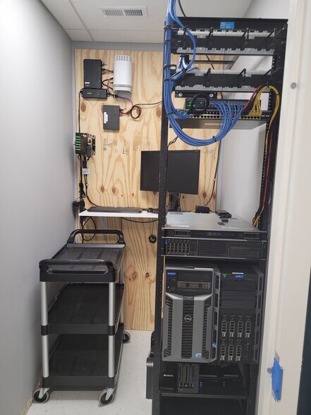 More Photos Of 1466 Main St, Waltham Office For Sale