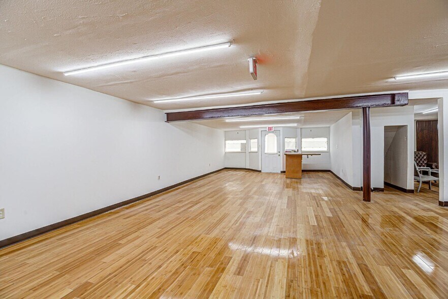 More Photos Of 216 E Main St, Batavia Storefront Retail Residential For Sale