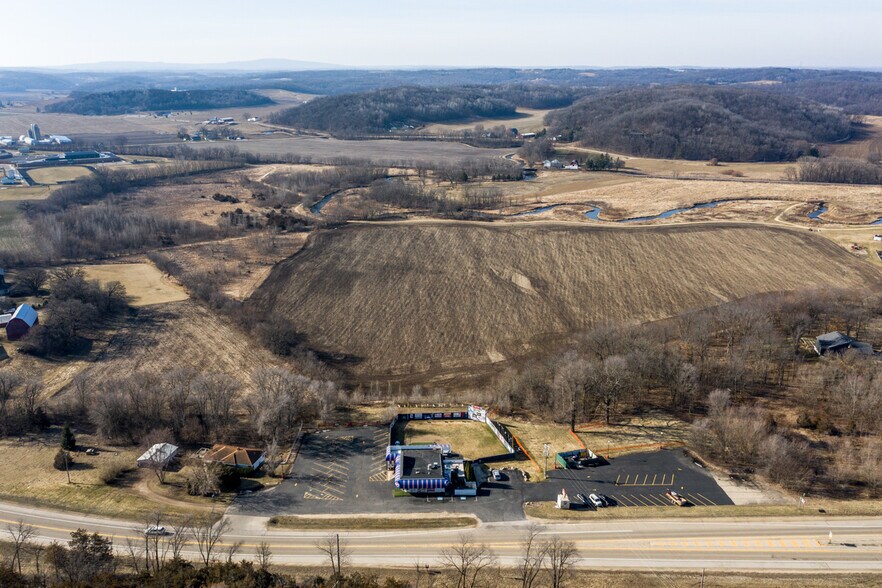 More Photos Of 10267 US Highway 14, Mazomanie Sports And Entertainment For Sale
